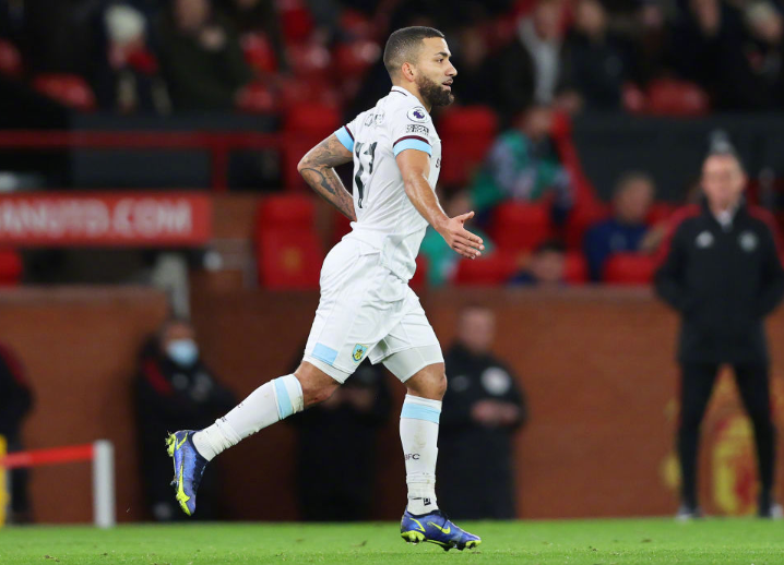  利兹联白玫瑰德比战落败陷入保级泥潭